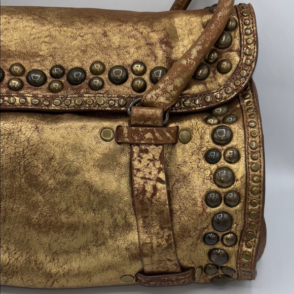 Like New Tre Vero XL Purse Bronze Gold Distressed Shimmer Studded Leather Bag - Picture 2 of 13
